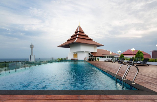 Aiyara Grand Hotel
