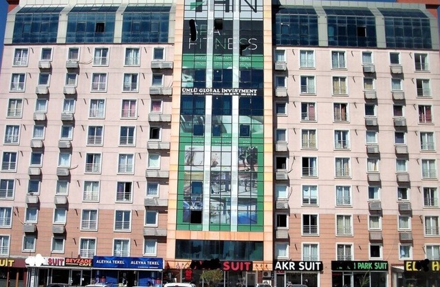 Akr Suite