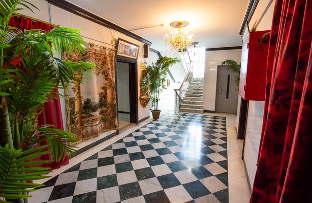 Al Eairy Furnished Apartments Jeddah 4