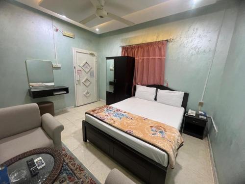 AL FANAR REST HOUSE LLC