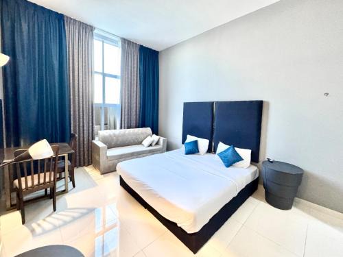 Al Manara Classic Lux Studio