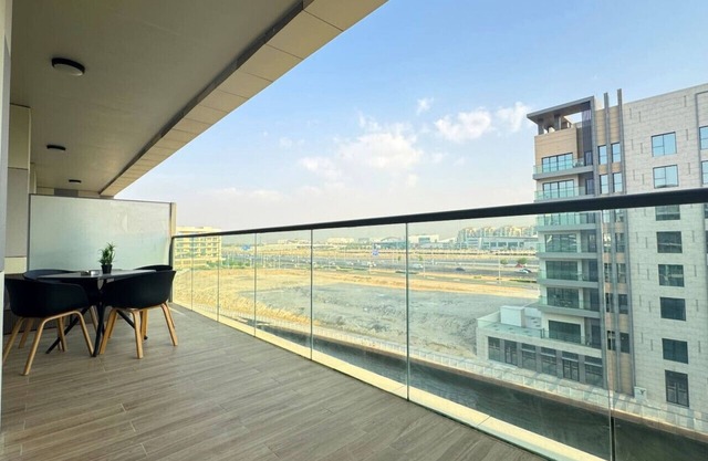 Al Raha Bliss: Luxe 2BR Coastal Retreat