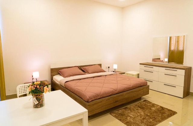 Al-Wakara Home