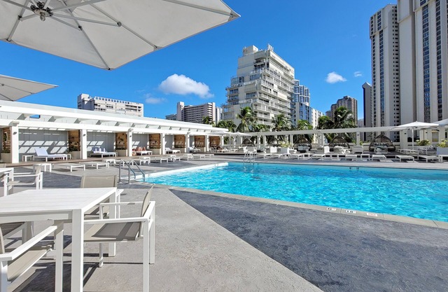 Ala Moana Resort High floor with partial ocean and city views with balcony
