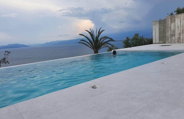 Alba Ocean View Luxury Suite