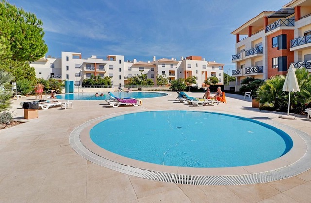 Albufeira Modern 1 With Pool by Homing