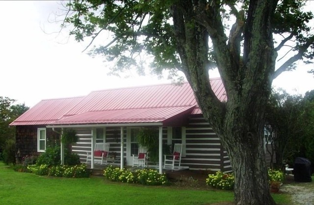 Alderman-Worrell Cabin, Enjoy Charming Newly Restored Cabin