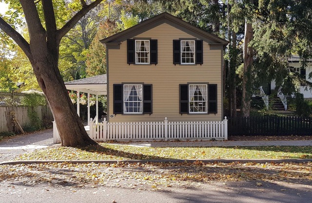 Alexander Mckee House - Best location in Old Town!