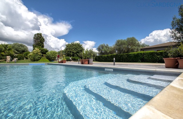 Alghero a charming villa with swimming pool, wifi, park, for 6 people