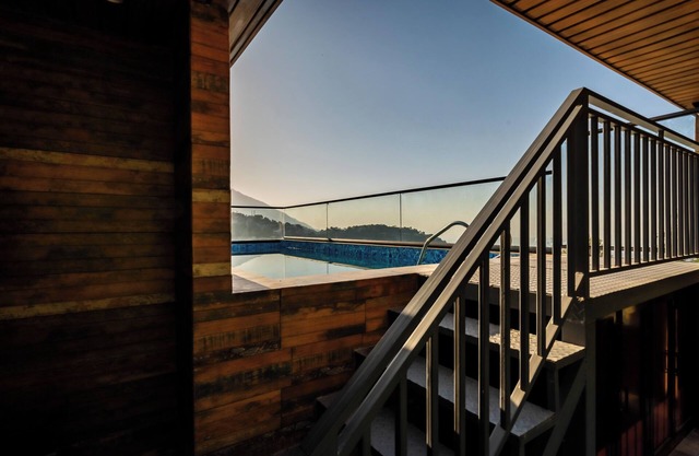 Alivaa Hotel, McLeodganj With Best Dhauladhar View & Infinity Pool Sky Garden