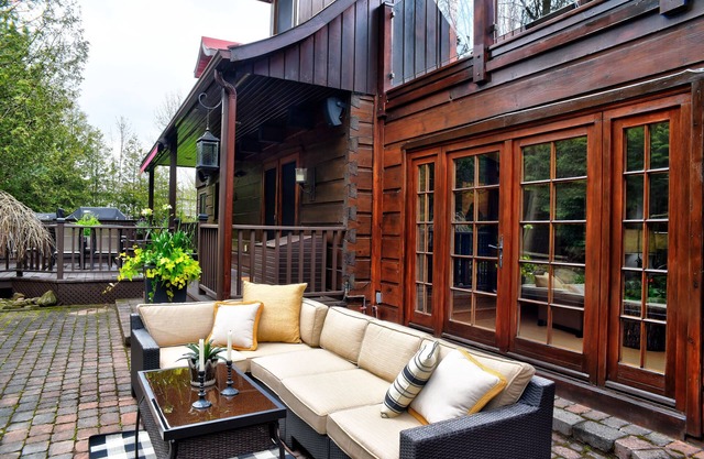 All inclusive summer rental with a private backyard oasis