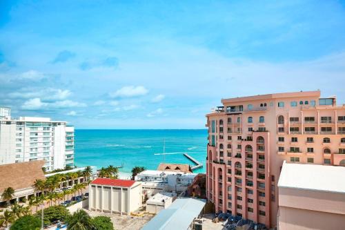 Aloft Cancun
