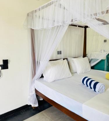 Alovera inn weligama