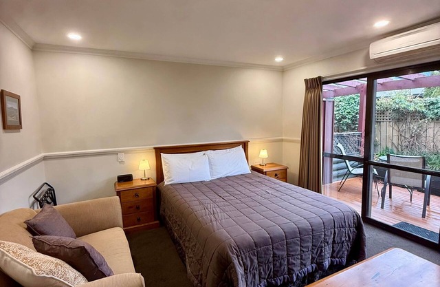 Alpine Springs Motel | Unit 4 - H2521A