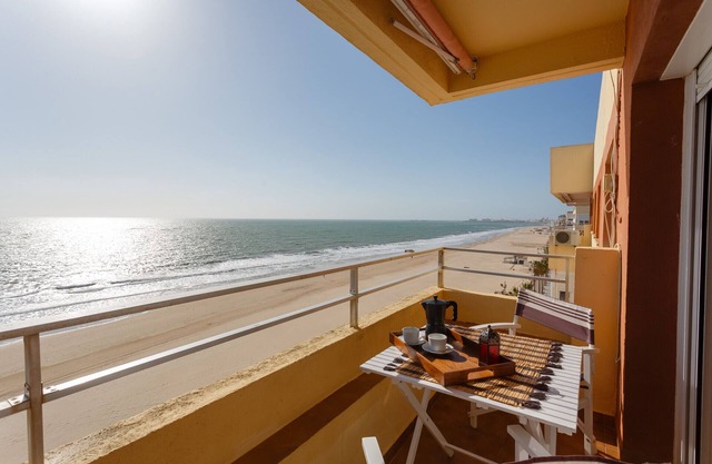 ALTAMAR Sunny Home by Cadiz4Rentals
