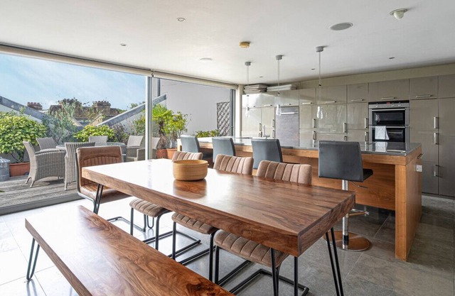 ALTIDO Splendid maisonette in Notting Hill