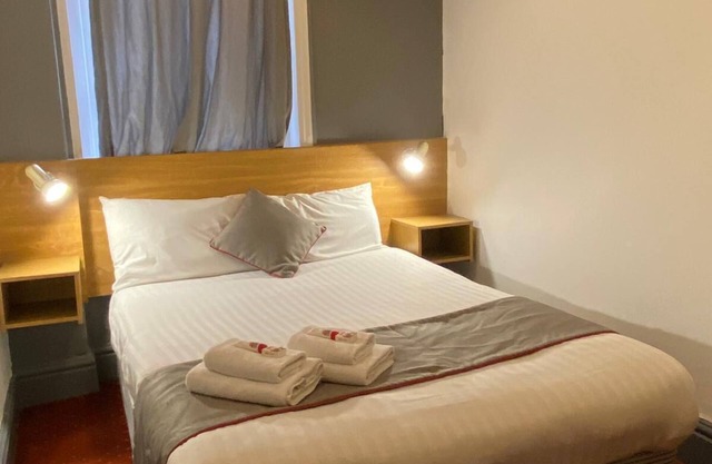 Alumhurst Hotel