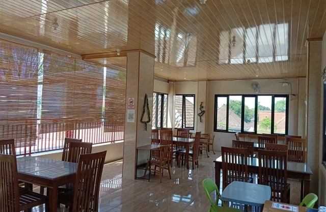 AMALIA Guest House & Cafe