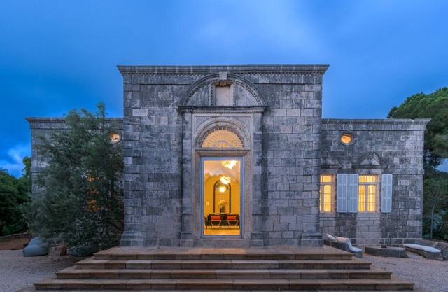 Amani Luxury 4-Bedroom Villa W/Pool in Batroun