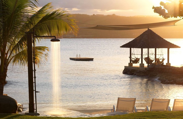 AMANOKA PROMISES A LUXURIOUS AND TRULY ENJOYABLE VACATION.