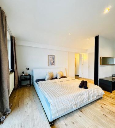 Amazing 2BR Apt, 16-Mins to Blumengärten