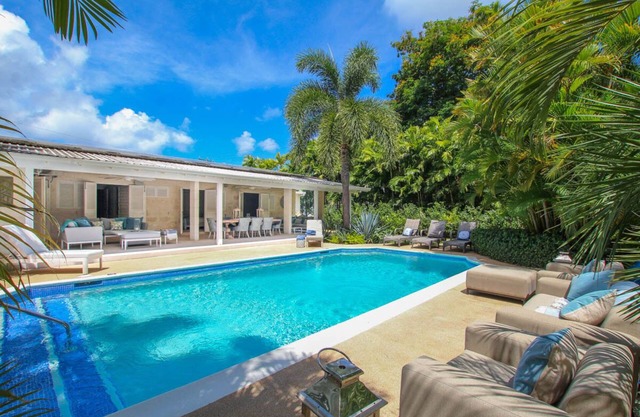 Amazing 3-bed Villa 5 mins from Beach - Palm Grove 1