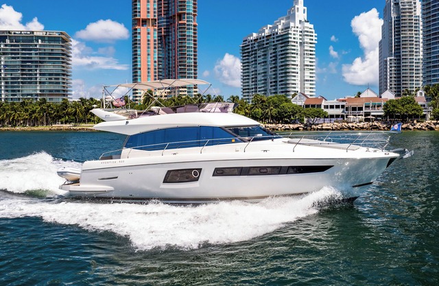 Amazing 3 bedrooms luxury yacht in North Miami