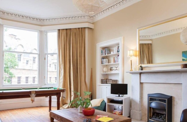 Amazing 4 Bedroom Apartment Just Off The Meadows