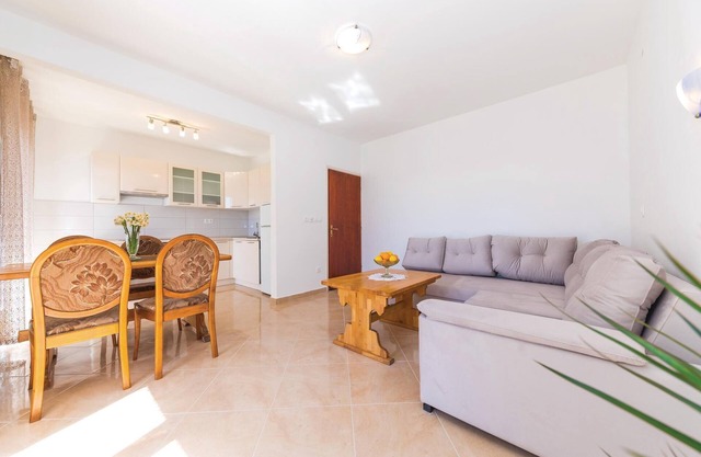 Amazing apartment in Kastel Gomilica