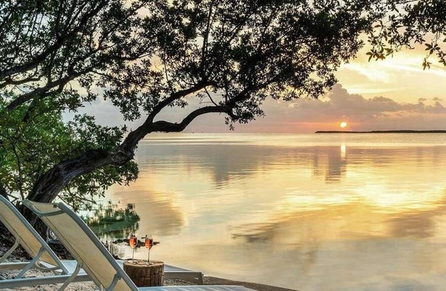 Amazing Beach Suites! Two Serene Units, John Pennekamp National Marine Sanctuary