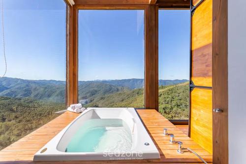 Amazing cabin w/couples in mountain region VST011