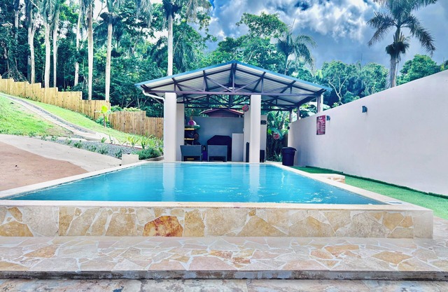 Amazing close to the beach, el yunque, 30 minutes to San Juan airport/fun