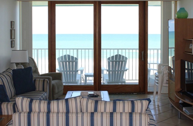 Amazing Direct Oceanfront Views. Smyrna Beach Club. No Drive Beach steps away.