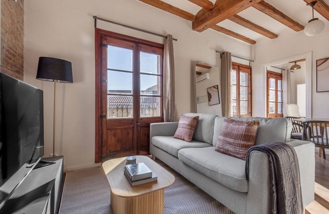Amazing El Born 1BR w/Balcony & Private Terrace, by Blueground