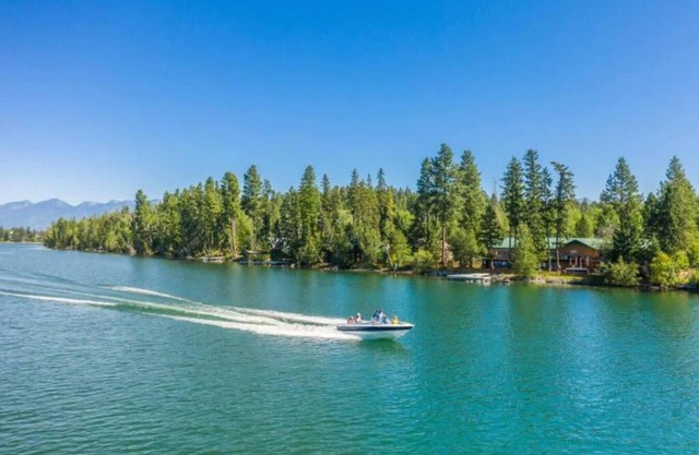 Amazing Flathead River Location Gunner River Lodge