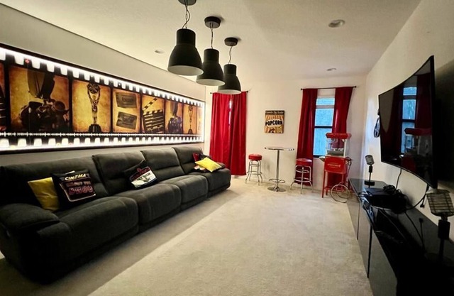 AMAZING Game Room Luxurious Family 6BR Near Disney
