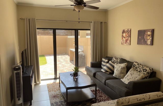 Amazing Ground Floor 2 BR Condo in Malmok close to Arashi Beach