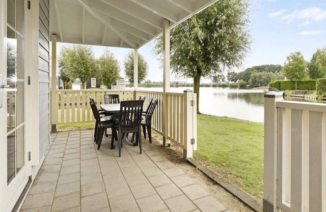 Amazing holiday home on water with terrace