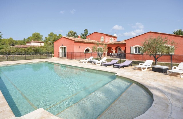 Amazing home in Callian