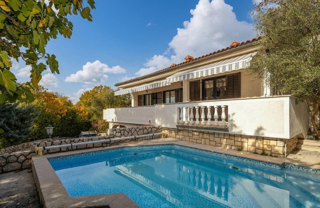 Amazing Home in Krk With Wifi, Private Swimming Pool and Heated Swimming Pool