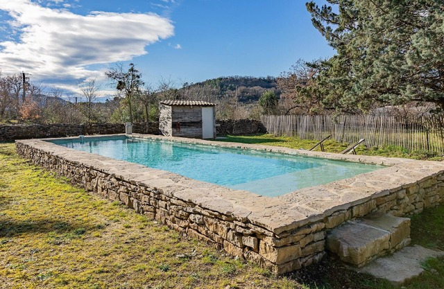 Amazing home in LE ROUET with WiFi