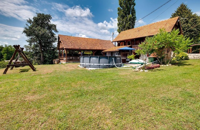 Amazing home in Netretic