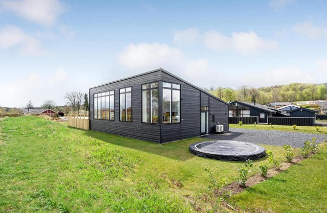 Amazing Home In Sjølund