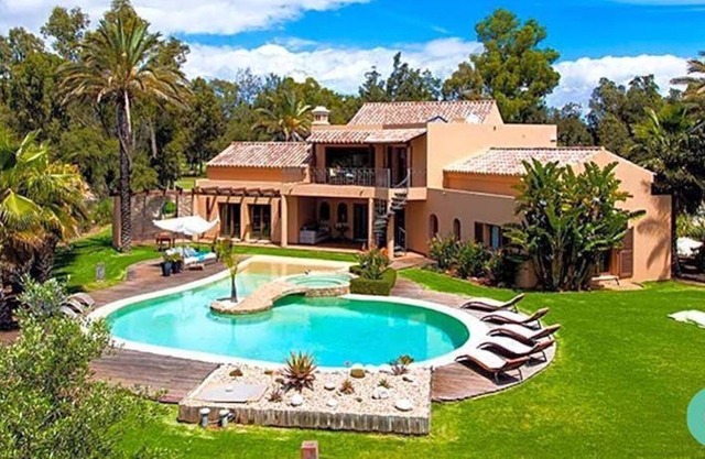 Amazing LUXURY villa with private pool and jacuzzi at Penina Alvor!!