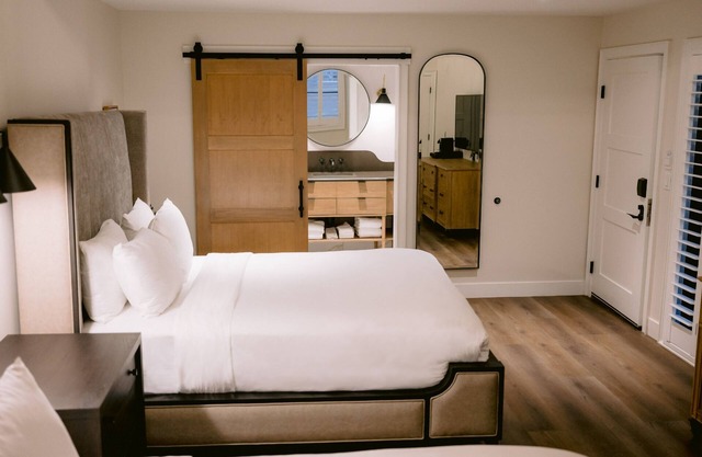 Amazing Midway Getaway! 3 Relaxing Haven w/Resort Amenities, Ski Golf Nearby!