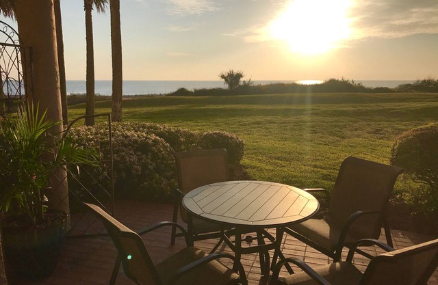 AMAZING OCEANFRONT AMELIA ISLAND POPULAR LOCATIONSEA GLASS COTTAGE*