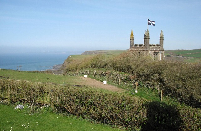 Amazing Sea Views; remarkable setting in spectacular coastal location. 2 Bedroom