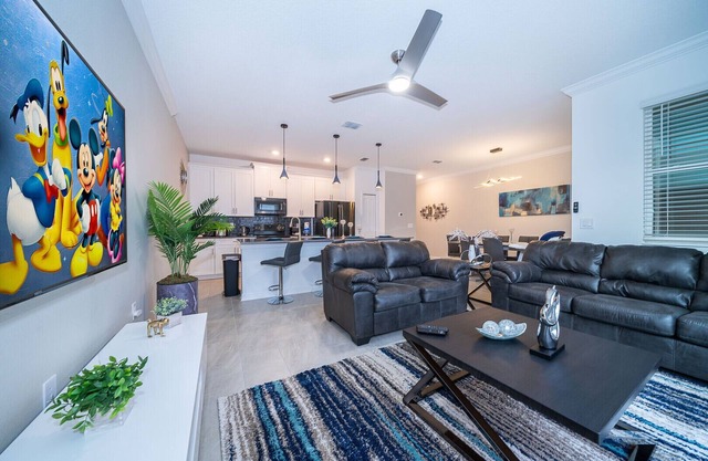 Amazing Townhouse 4Bed/3Bath/Pool/5Min Disney