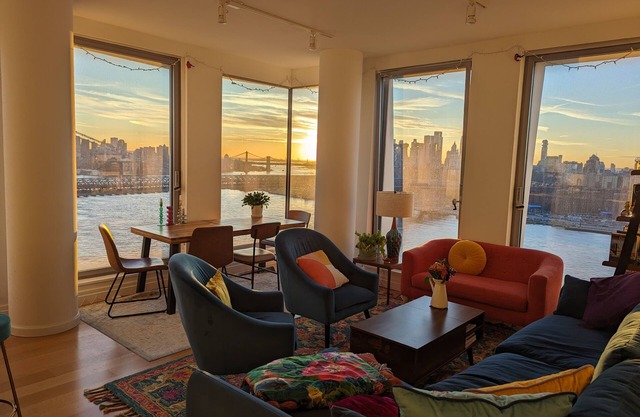 Amazing Williamsburg 2 bedroom apartment available for March sublet