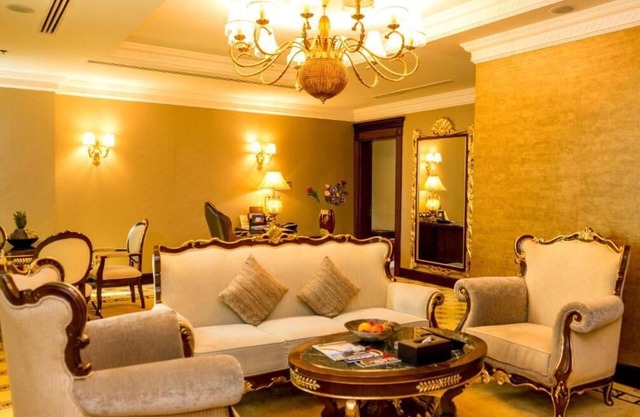 Ambassador One Bedroom Near Mall Of Emirates By Luxury Bookings